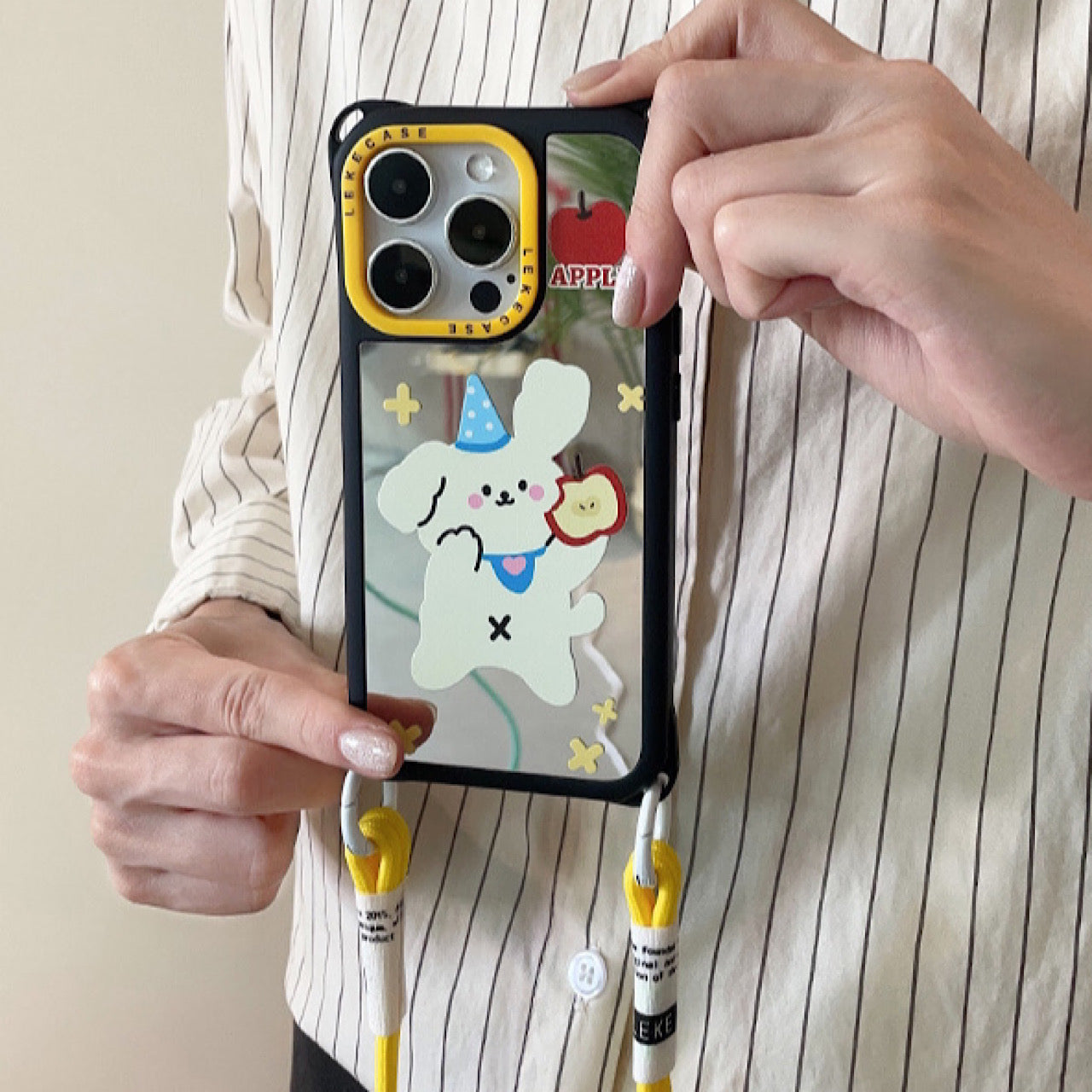 iPhoneケース かわいい うさぎ りんご ショルダー ストラップ スマホケース