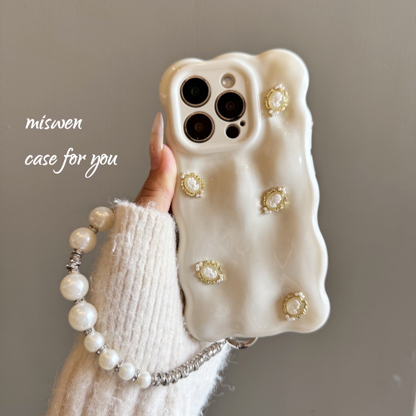 iPhoneケース 立体女神像 ホワイト クラシカル スマホケース