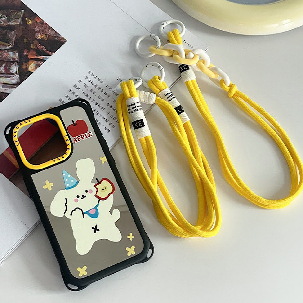 iPhoneケース かわいい うさぎ りんご ショルダー ストラップ スマホケース