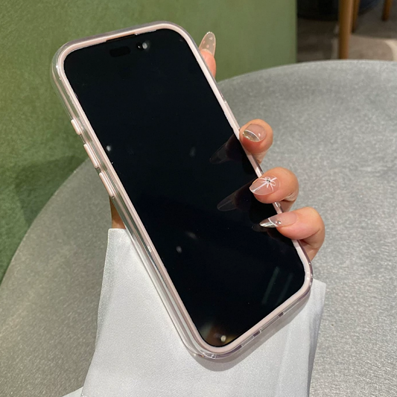 iPhoneケース パール揺れる 蝶々チャーム スマホケース