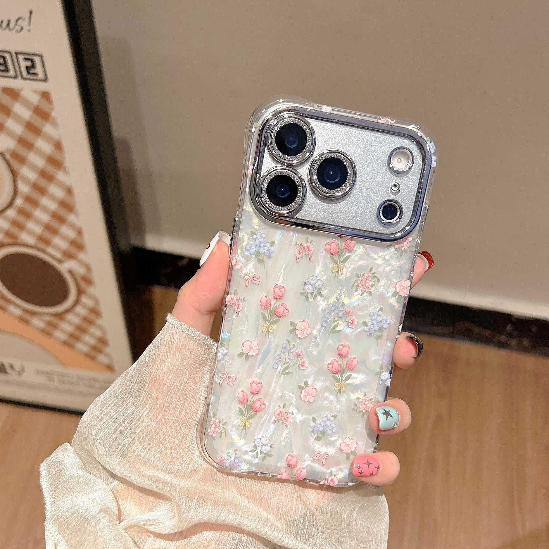 iPhoneケース うる艶フラワー おしゃれデザイン 透明感 チューリップ花柄キラキラ スマホケース