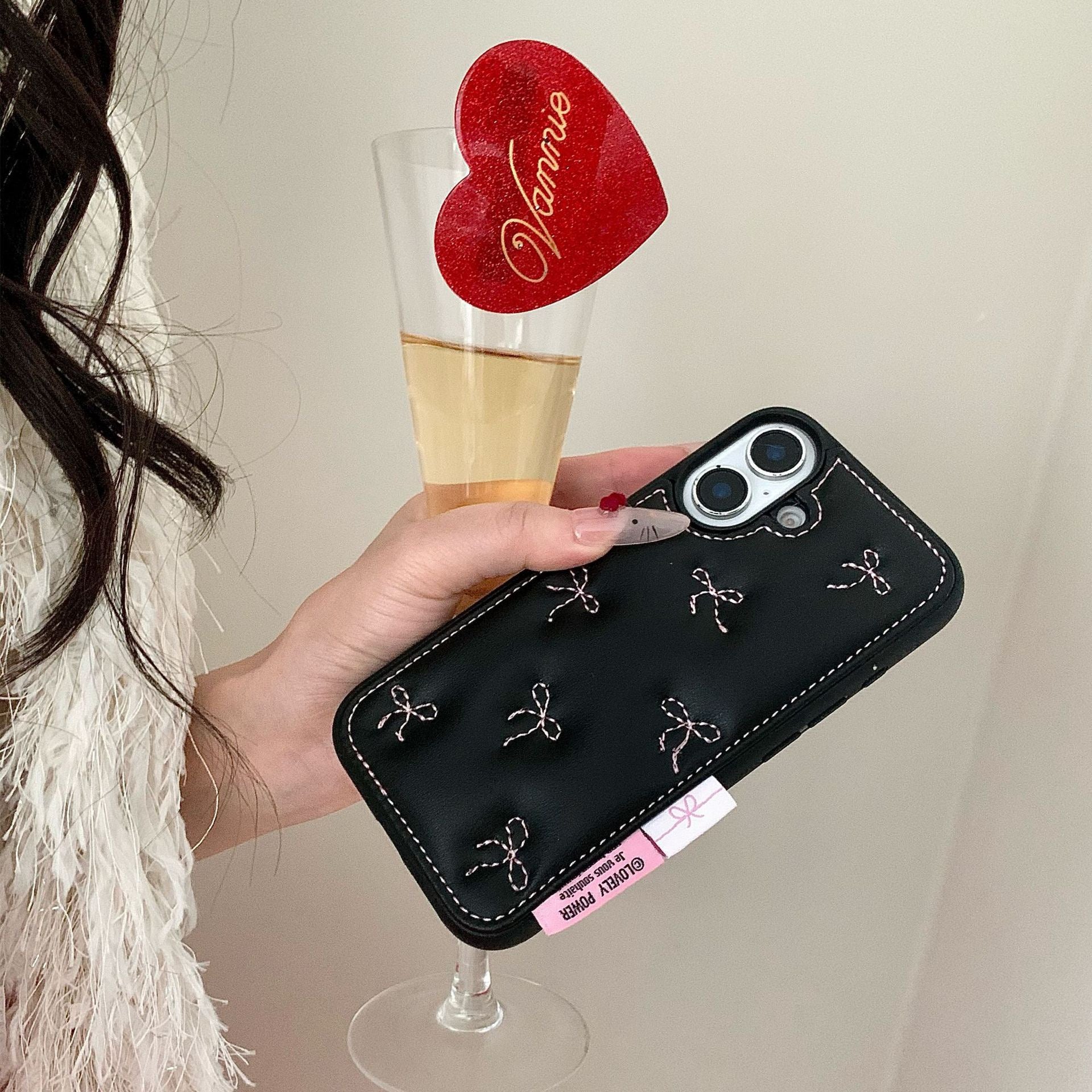 iPhoneケース おしゃれ 高級感 革質 結び目 リボン ハート ブラック スマホケース