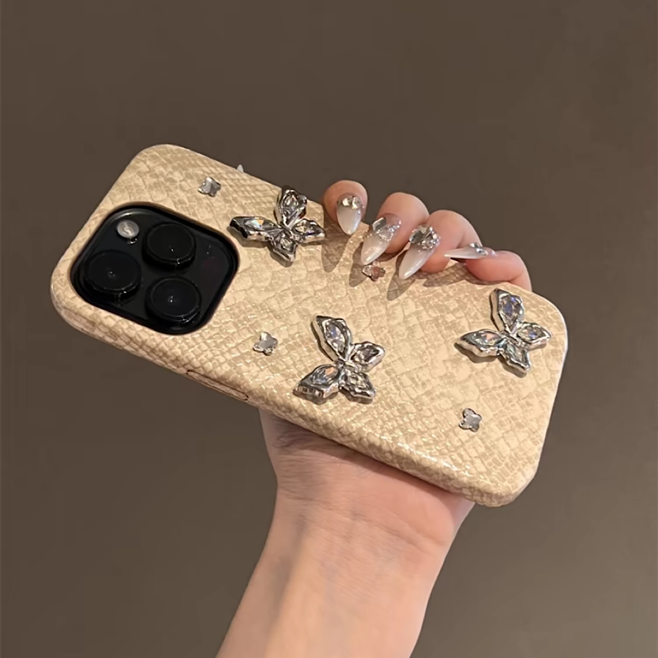 iPhoneケース かわいい シルバー 蝶々 ホワイト スマホケース