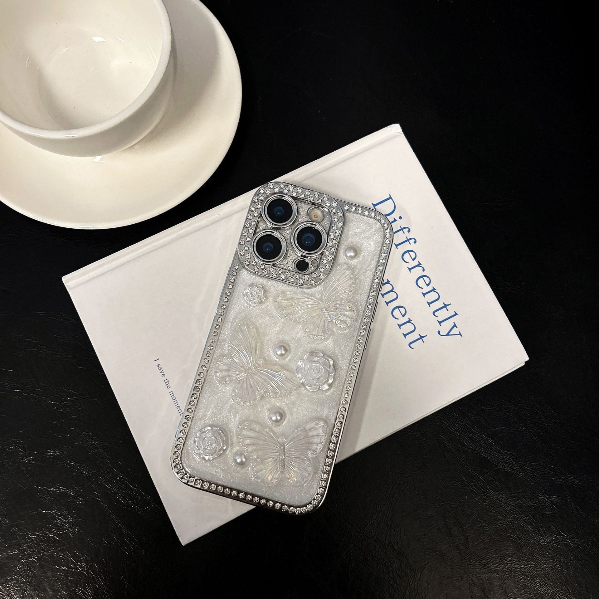 iPhoneケース 蝶々とローズ エレガント スマホケース