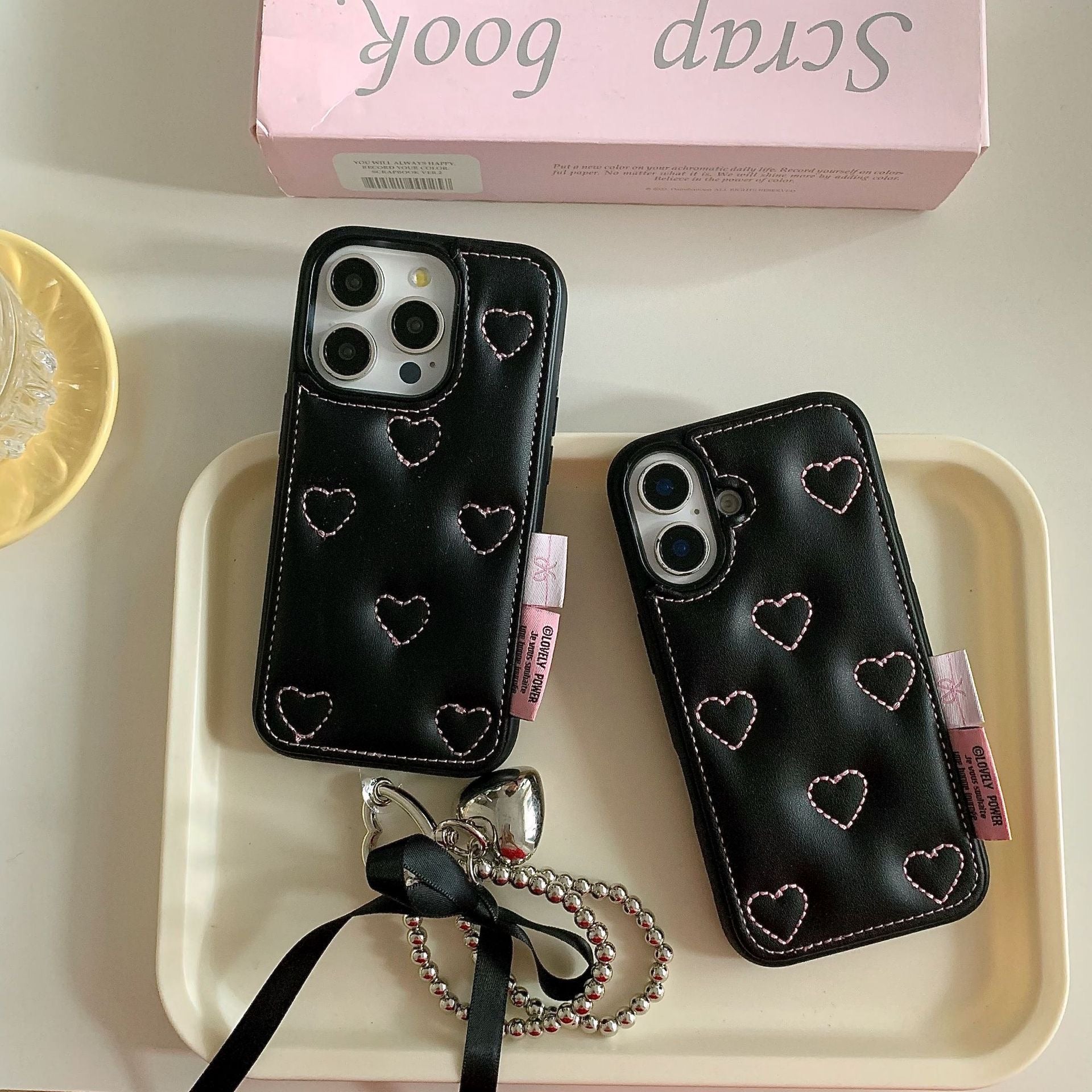 iPhoneケース おしゃれ 高級感 革質 結び目 リボン ハート ブラック スマホケース