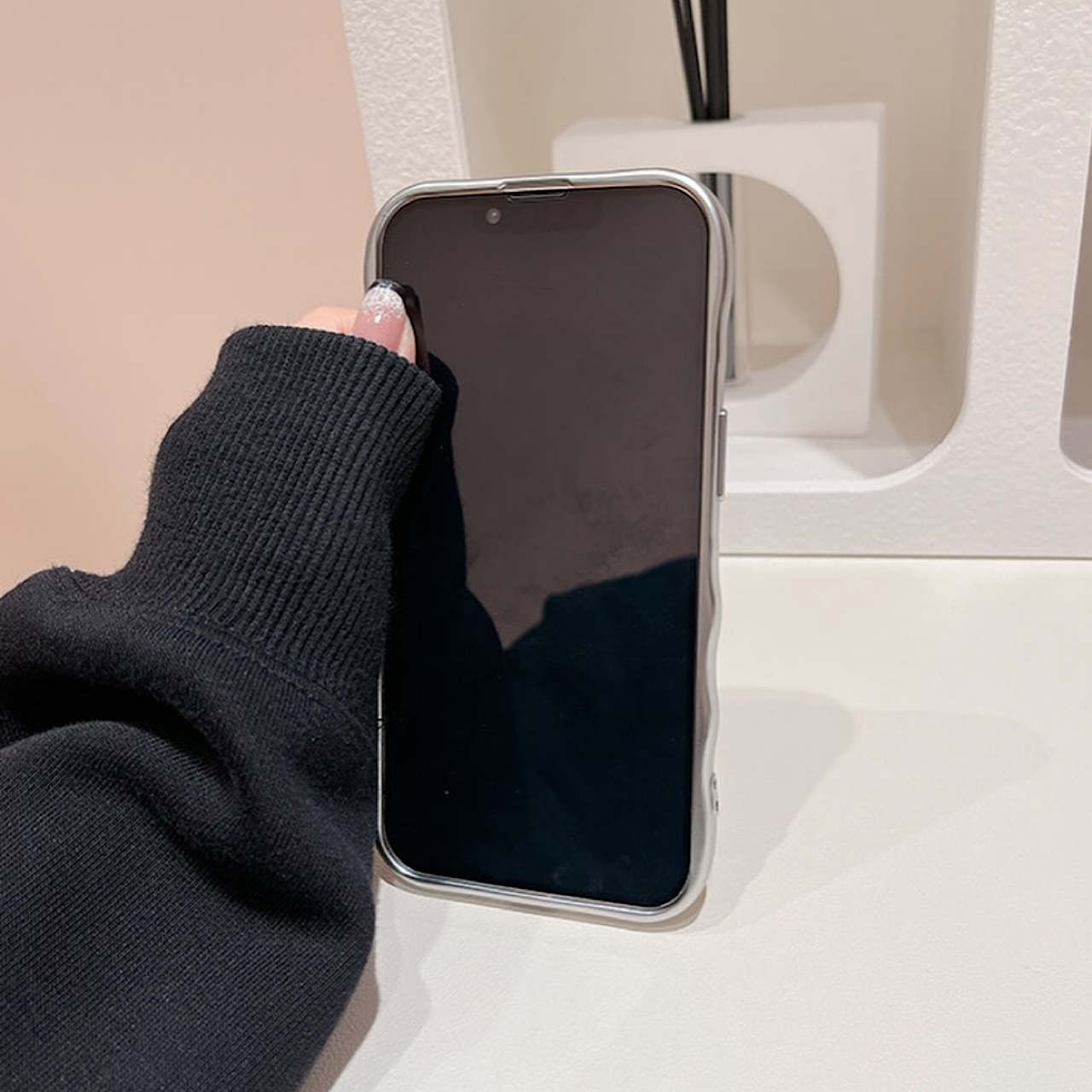 iPhoneケースシルバーウェーブ×ピンクリボン おしゃれ スマホケース